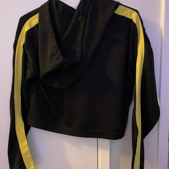 four cropped sweaters - Picture 4 of 8